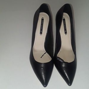 Zara Women’s Black Pointed Toe Pumps SZ 6
